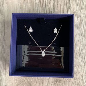 Swarovski Attract Pear Set